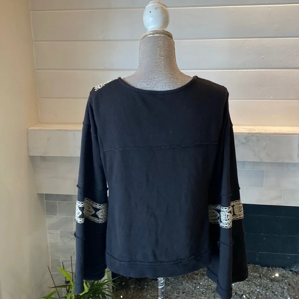 Free People Santa Maria Boho Embroidered Knit Pull-Over Top Size XS